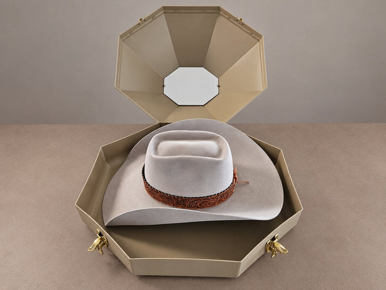 Size 7⅝ cowboy hat with a 5-inch brim in the KDE KD-231 Hat Can; background edited.